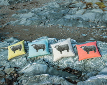 Load image into Gallery viewer, Pedigree Billy Coo Cushion