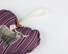 Load image into Gallery viewer, lavender hearts billy coo
